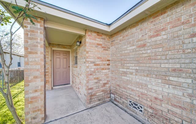 rental at 12216  Maverick Bluff St in San Antonio, TX — photo 3