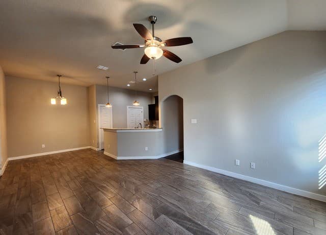 rental at 549  Creekside Frst in New Braunfels, TX — photo 5