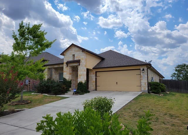 rental at 1337  Lauren St in New Braunfels, TX — photo 3