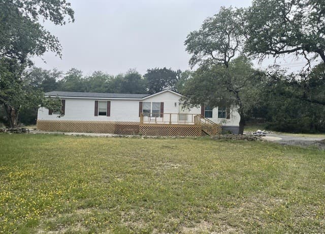 rental at 1061  Spring Branch rd in Spring Branch, TX — photo 2