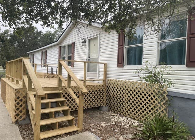 rental at 1061  Spring Branch rd in Spring Branch, TX — photo 3