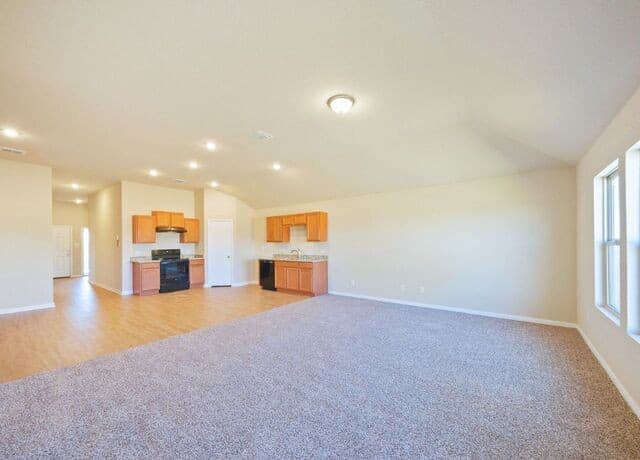 rental at 7765  Champion Crk in San Antonio, TX — photo 3