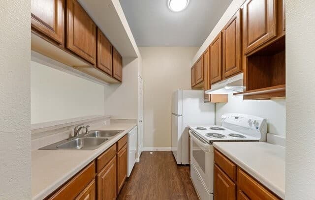 rental at 518  Dukeway Unit 3 in Universal City, TX — photo 4