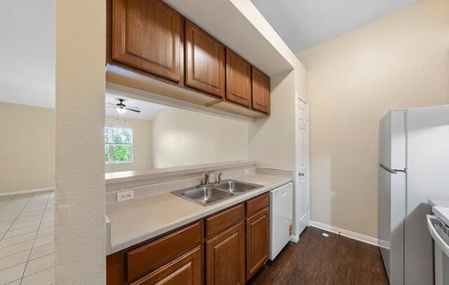 rental at 518  Dukeway Unit 3 in Universal City, TX — photo 5