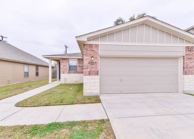 rental at 20807  Coral Spur in San Antonio, TX — photo 3