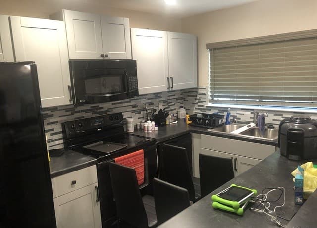 rental at 8515  Maple Ridge Dr in San Antonio, TX — photo 3