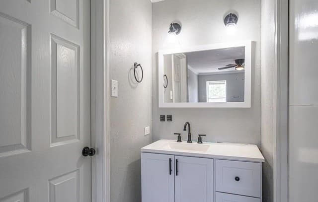 rental at 4515  Golf View Dr in San Antonio, TX — photo 2
