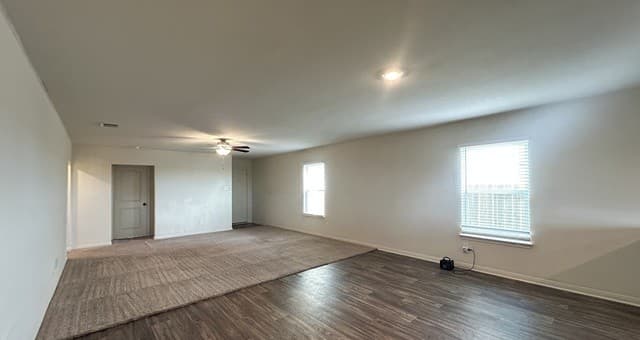 rental at 15115  Harbor Lndg in Von Ormy, TX — photo 5