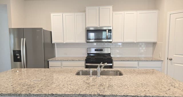 rental at 4911  Theralite Trl in San Antonio, TX — photo 3