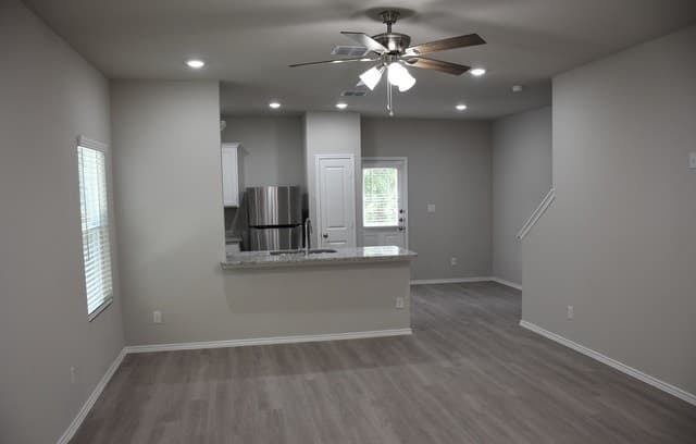 rental at 8911  Fm 1560 N Unit 101 in San Antonio, TX — photo 2