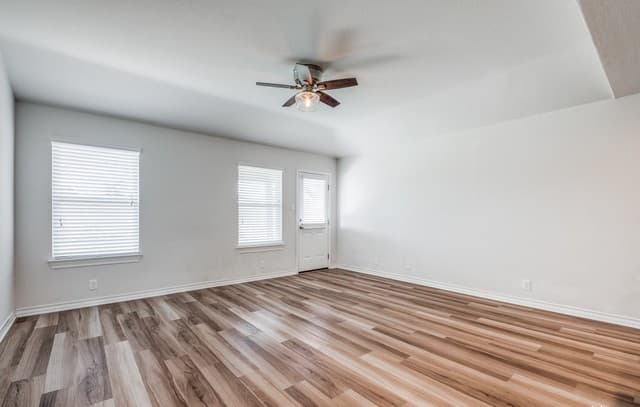 rental at 8927  Taylor Grv in San Antonio, TX — photo 3