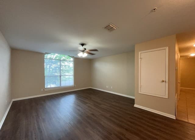 rental at 3143  Douglas Fir Dr in New Braunfels, TX — photo 2