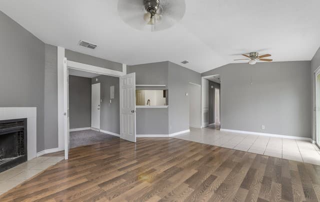 rental at 9227  Old Sky Harbor in San Antonio, TX — photo 2