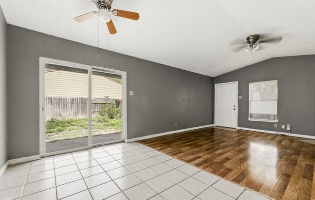 rental at 9227  Old Sky Harbor in San Antonio, TX — photo 3