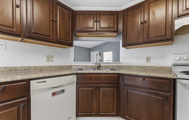 rental at 9227  Old Sky Harbor in San Antonio, TX — photo 5