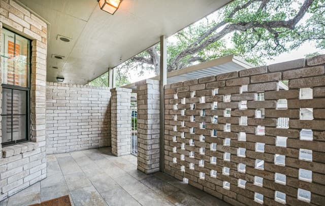 rental at 8415  Fredericksburg Unit 106 in San Antonio, TX — photo 5