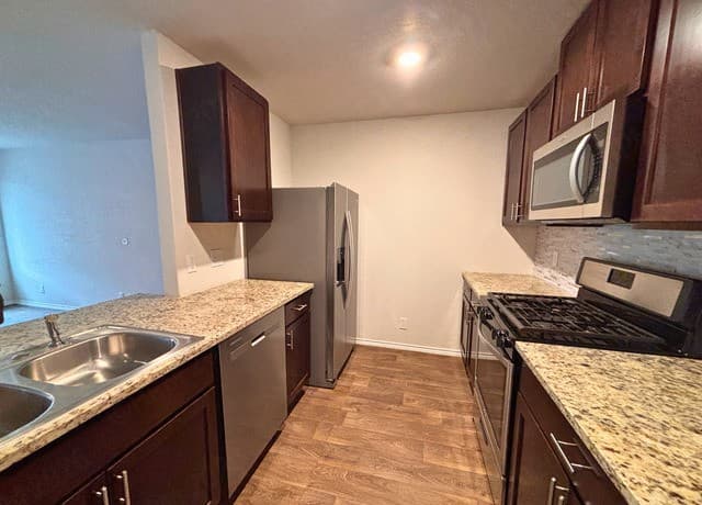 rental at 1070  Cozumel Emerald in San Antonio, TX — photo 4