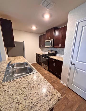 rental at 1070  Cozumel Emerald in San Antonio, TX — photo 5