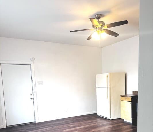 rental at 2979  Martin Luther King Dr Unit 1 in San Antonio, TX — photo 2