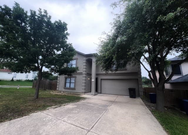rental at 7338  Raintree Forest in San Antonio, TX — photo 2
