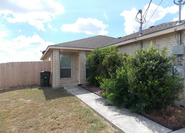 rental at 2744  Fm 1044 Unit 2744 in New Braunfels, TX — photo 2