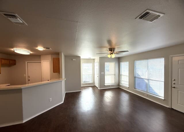 rental at 2744  Fm 1044 Unit 2744 in New Braunfels, TX — photo 3