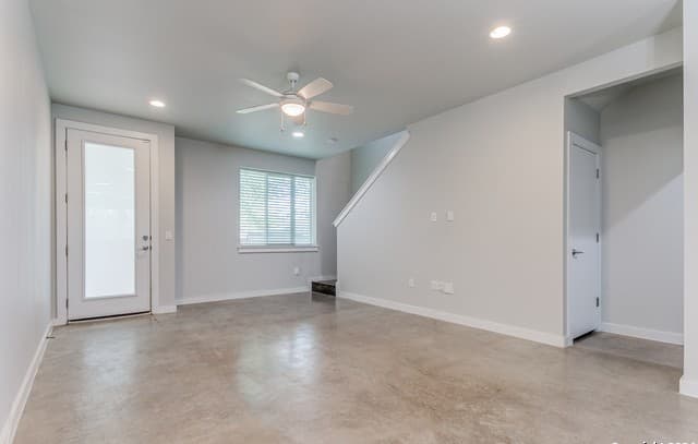 rental at 330  Clay Unit 24 in San Antonio, TX — photo 5