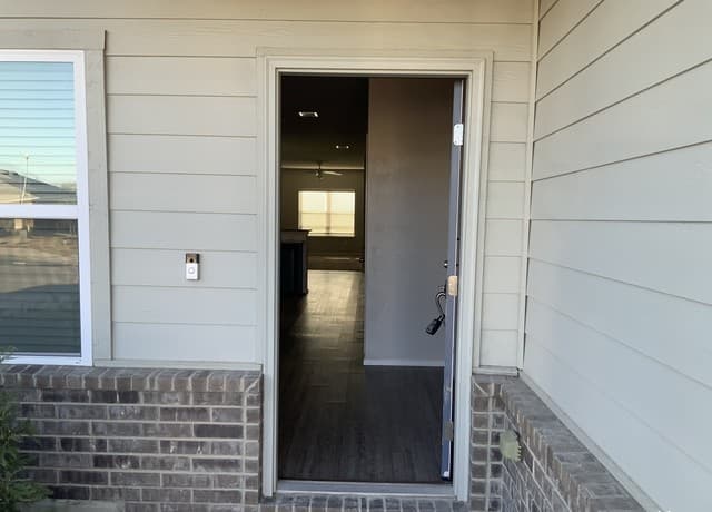 rental at 2409  Key Hole view in Converse, TX — photo 3