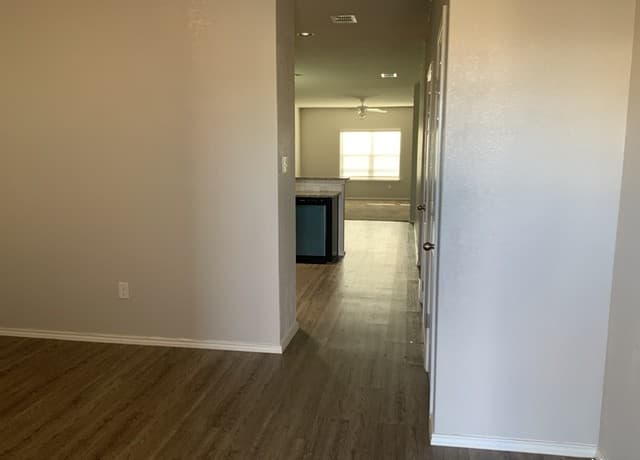rental at 2409  Key Hole view in Converse, TX — photo 4