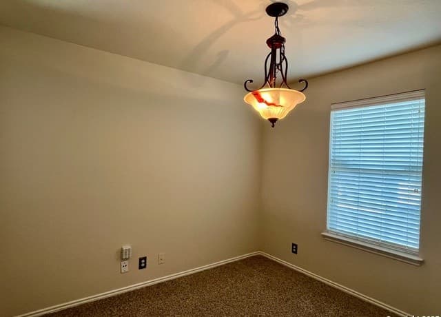 rental at 1522  Range Finder in San Antonio, TX — photo 4