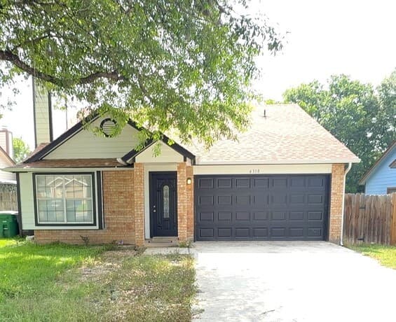 rental at 6318  Les Harrison Dr in San Antonio, TX — photo 2