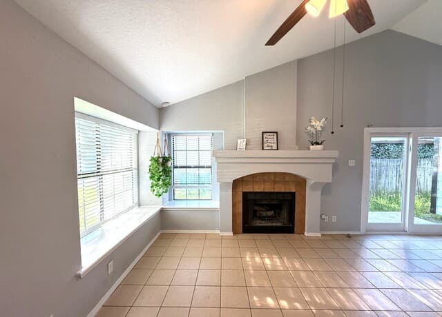 rental at 6318  Les Harrison Dr in San Antonio, TX — photo 3