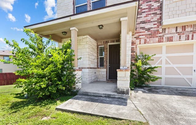 rental at 5114  Mustang Cv in San Antonio, TX — photo 2