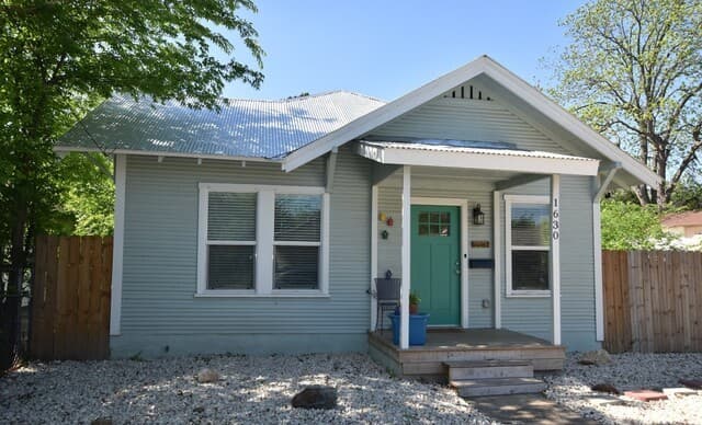rental at 1630 W Craig in San Antonio, TX — photo 1