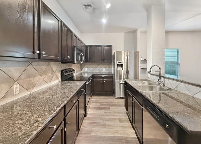 rental at 6226  Pecan Tree in San Antonio, TX — photo 2