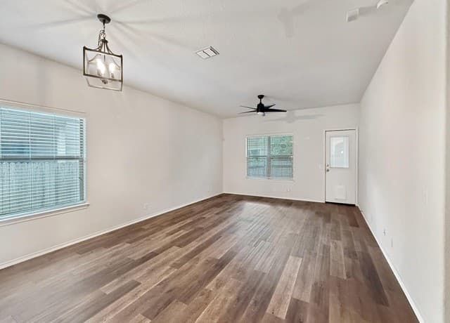 rental at 6226  Pecan Tree in San Antonio, TX — photo 3