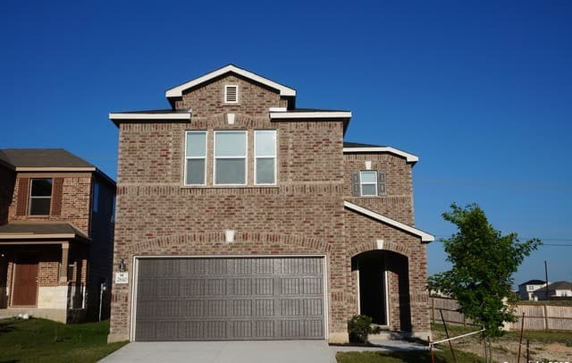 rental at 2610  Green Leaf Way in San Antonio, TX — photo 2
