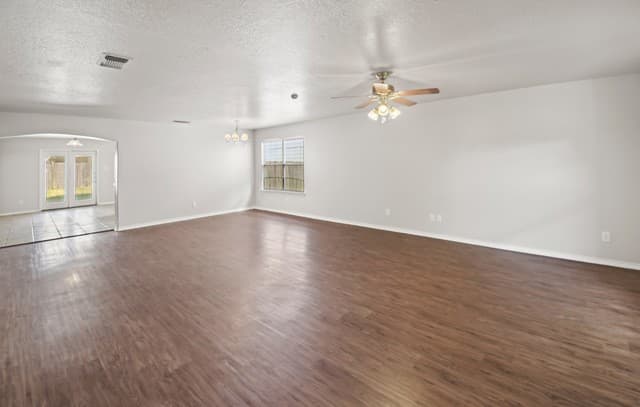 rental at 2127  Red Rock Crossing in San Antonio, TX — photo 2