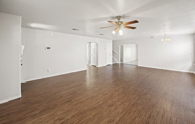 rental at 2127  Red Rock Crossing in San Antonio, TX — photo 3