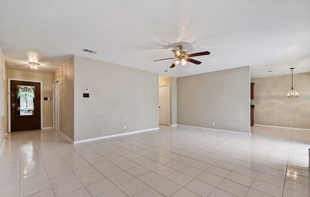 rental at 6991  Sunset Village in San Antonio, TX — photo 3