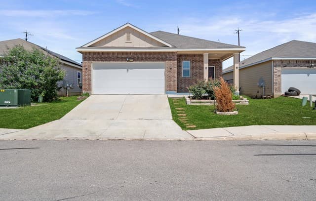 rental at 5010  Jovian in San Antonio, TX — photo 1
