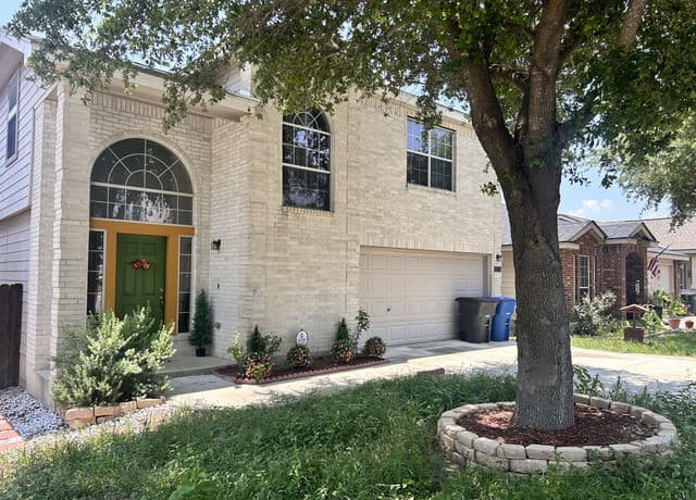 rental at 10226  Lion Hunt in San Antonio, TX — photo 3