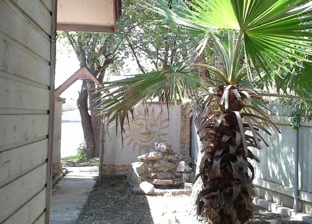 rental at 8448 Dixon Ridge in San Antonio TX