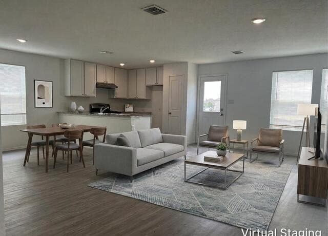 rental at 6606  Willow Lndg in Converse, TX — photo 3