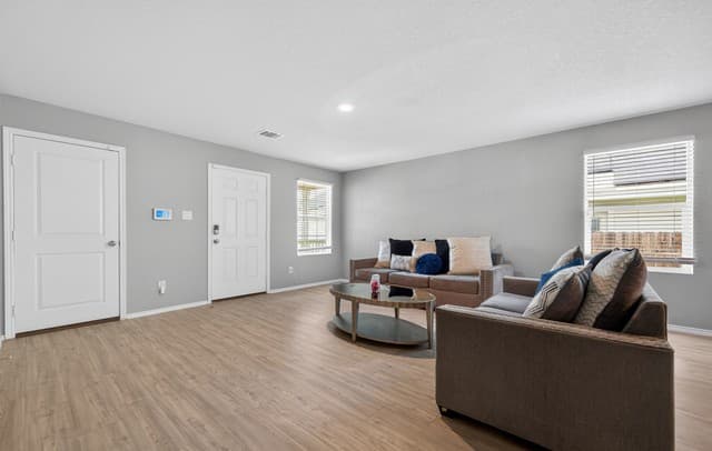 rental at 6427  Kemper Place in San Antonio, TX — photo 4