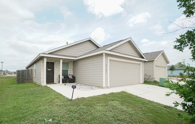 rental at 4107  Imogene Ivy in San Antonio, TX — photo 1