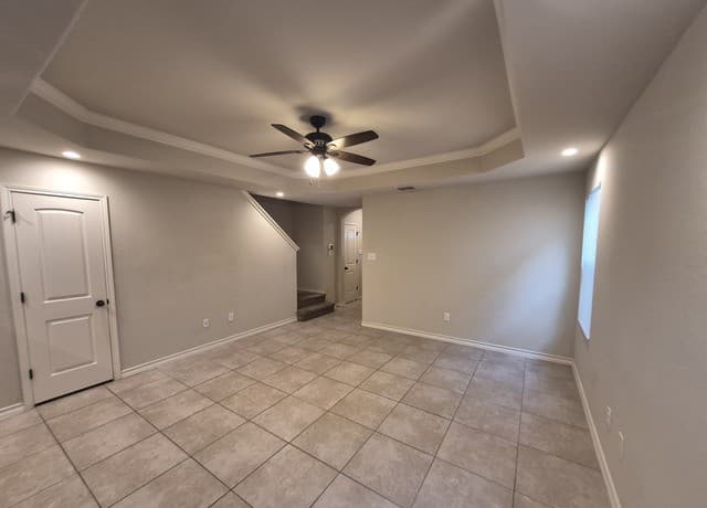 rental at 7014  Lakeview Dr. Unit 101 in San Antonio, TX — photo 4