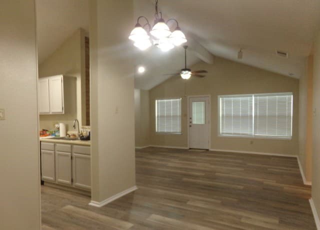 rental at 11442  Potter Vly in San Antonio, TX — photo 5