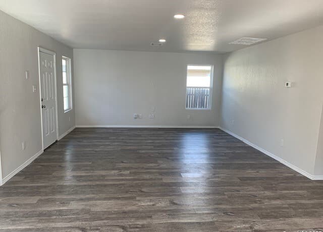 rental at 8714  Segura Way in San Antonio, TX — photo 3