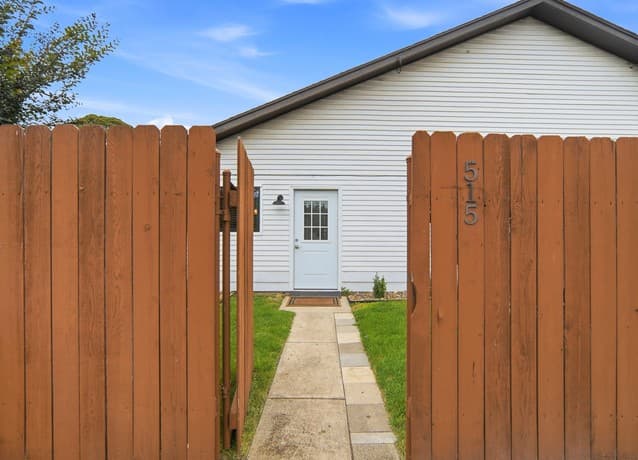 rental at 515  Oak Park Dr Unit 515 in Boerne, TX — photo 2